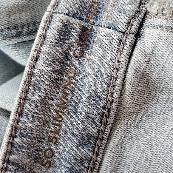 Chico's So Slimming Girlfriend Slim Leg Crop Jeans Size 10 - Picture 6 of 10